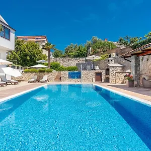 https://apartments-petra-krk.primorje-gorskikotar.com