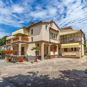 https://apartments-nevija-medulin.pula-hotels.org